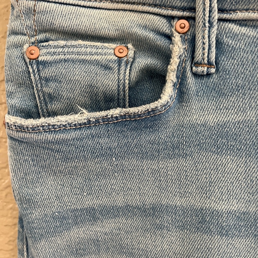 Mother Jeans Weekend Fray (size 28) - Picture 4 of 13